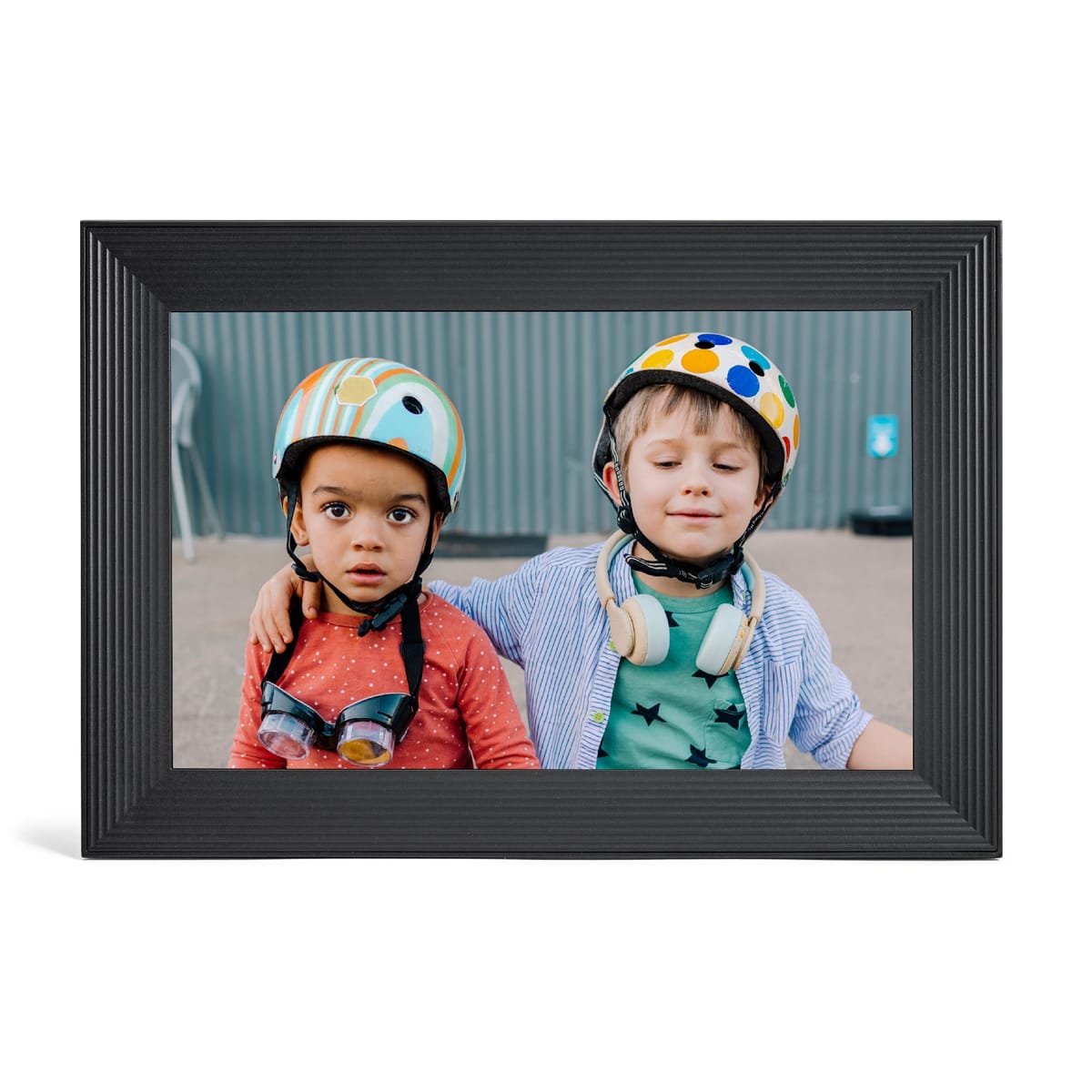 Aura Carver digital photo frame on a tabletop
